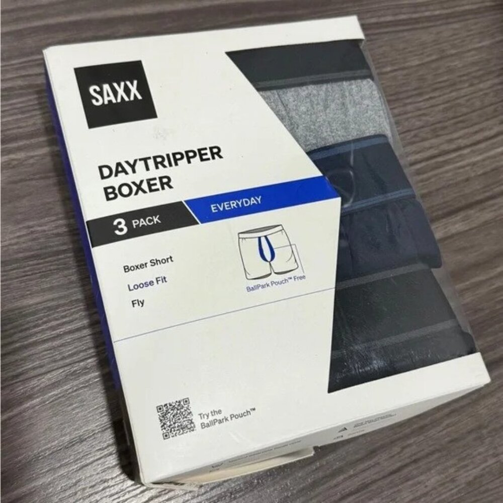 *NWT - Men's SAXX Boxers with Pouch - Size Large